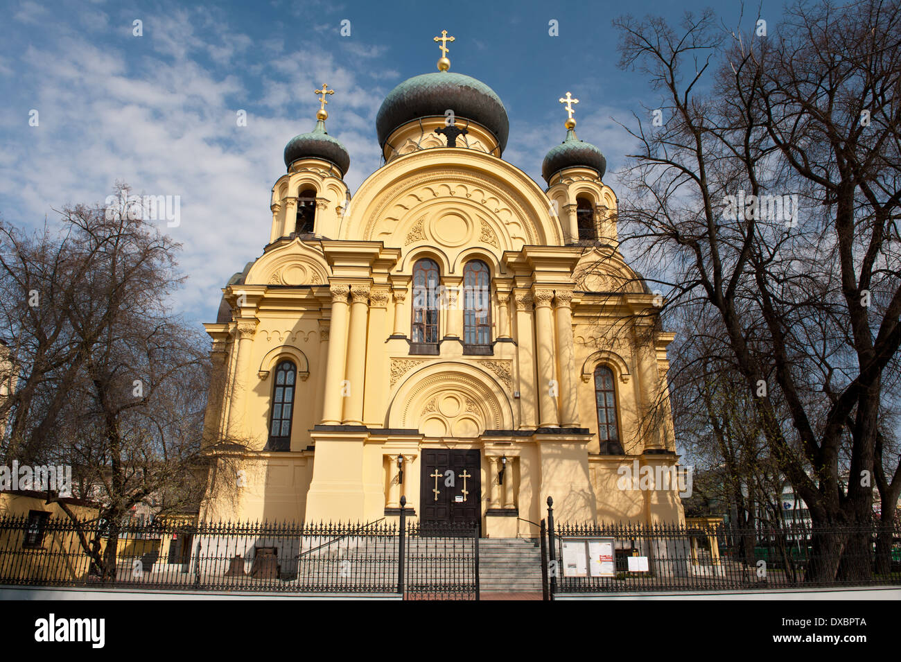 Östliche orthodoxe Kirche in Warschau-Vorderansicht Stockfoto