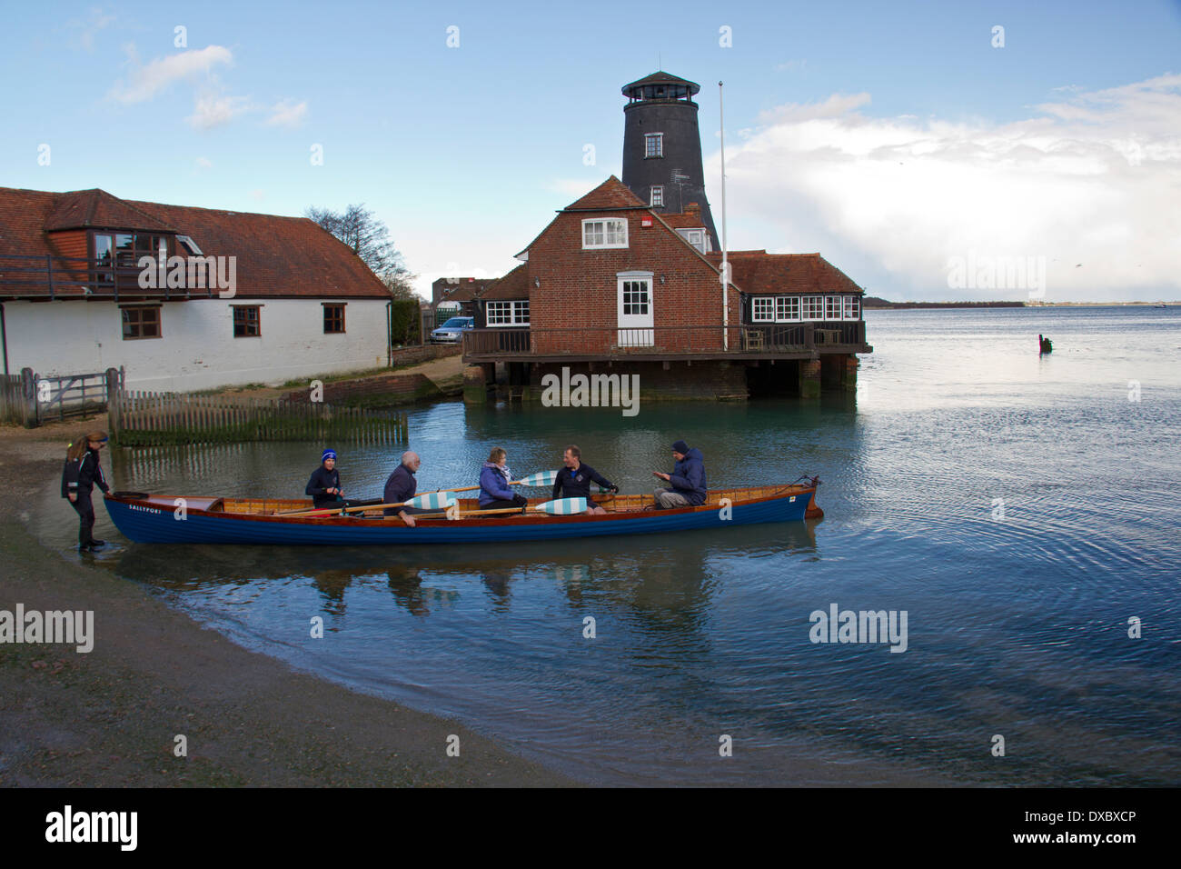 Langstone Hafen und Mühle Stockfoto