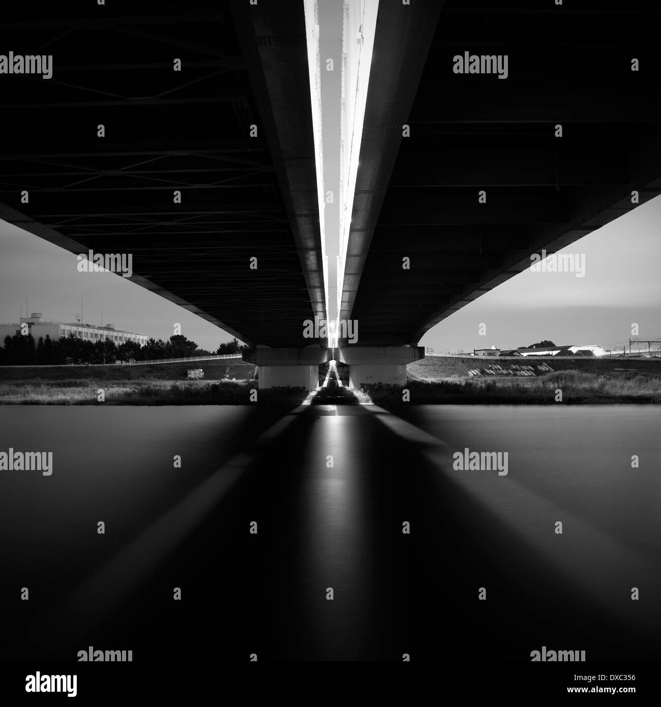 Brücke über Tama Fluss, Präfektur Kanagawa, Japan Stockfoto