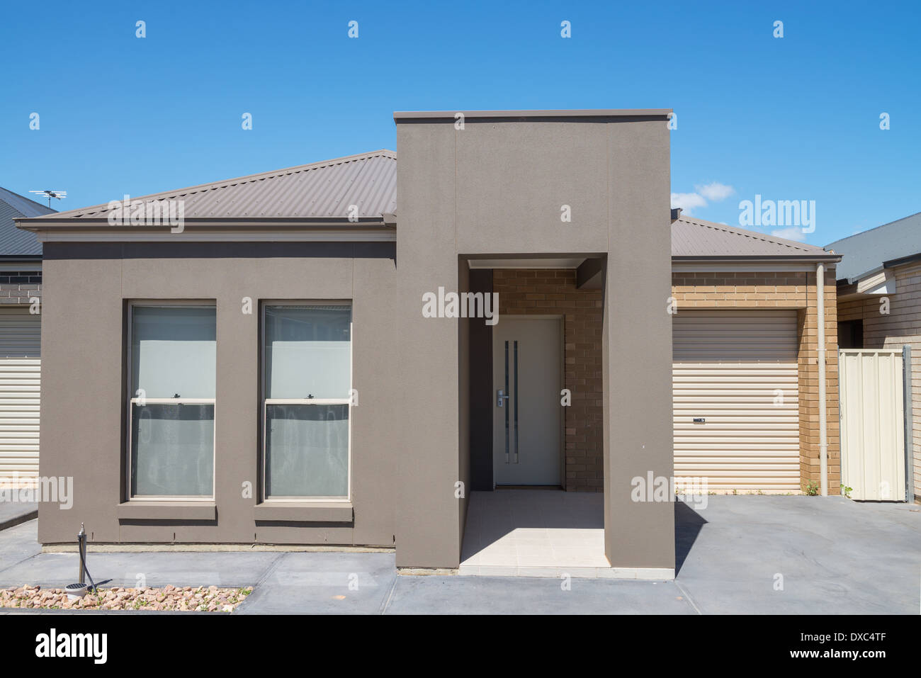 neuen Vorstadthaus derzeit im Bau gegen blauen Himmel Stockfoto
