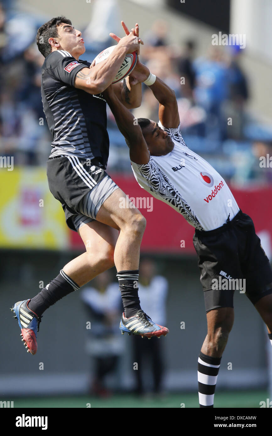 Tokio, Japan. 23. März 2014. Bryce Heem (New Zealand) Rugby: 2013 / 14 IRB Sevens World Series, Tokyo Sevens 2014 WM-Halbfinalspiel zwischen Neuseeland - Fiji bei Prinz Chichibu Memorial Stadium in Tokio, Japan. © AFLO SPORT/Alamy Live-Nachrichten Stockfoto