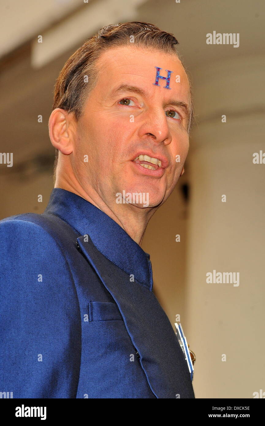 Chris Barrie Red Dwarf X Start - Fototermin London, England - 03.10.12 Featuring: Chris Barrie wo: London, Vereinigtes Königreich Wh Stockfoto