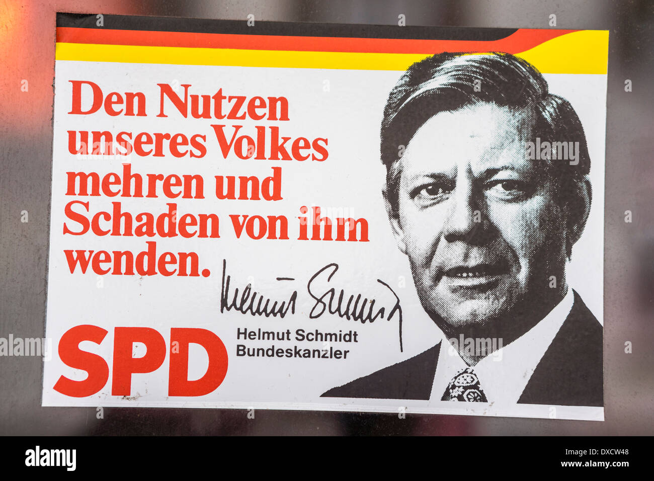alte Aufkleber der Kampagne der deutschen Sozialdemokraten Partei, Spd, zeigt ein Porträt des ehemaligen Bundeskanzlers Helmut Schmidt Stockfoto