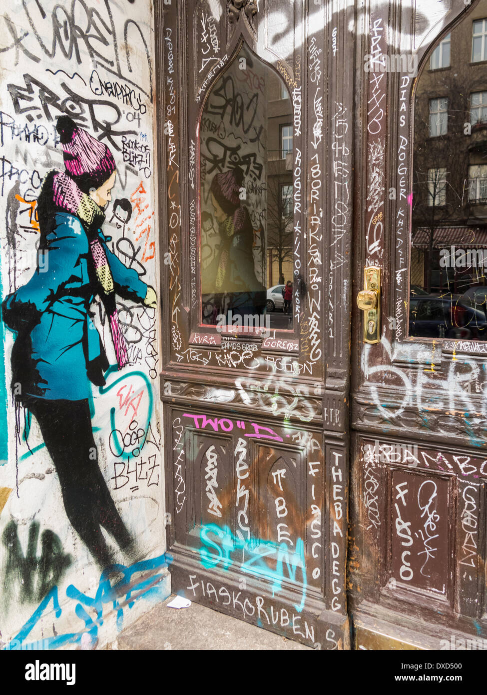 Streetart-Graffiti im trendigen Kreuzberg Bezirk, Berlin, Deutschland, Europa Stockfoto