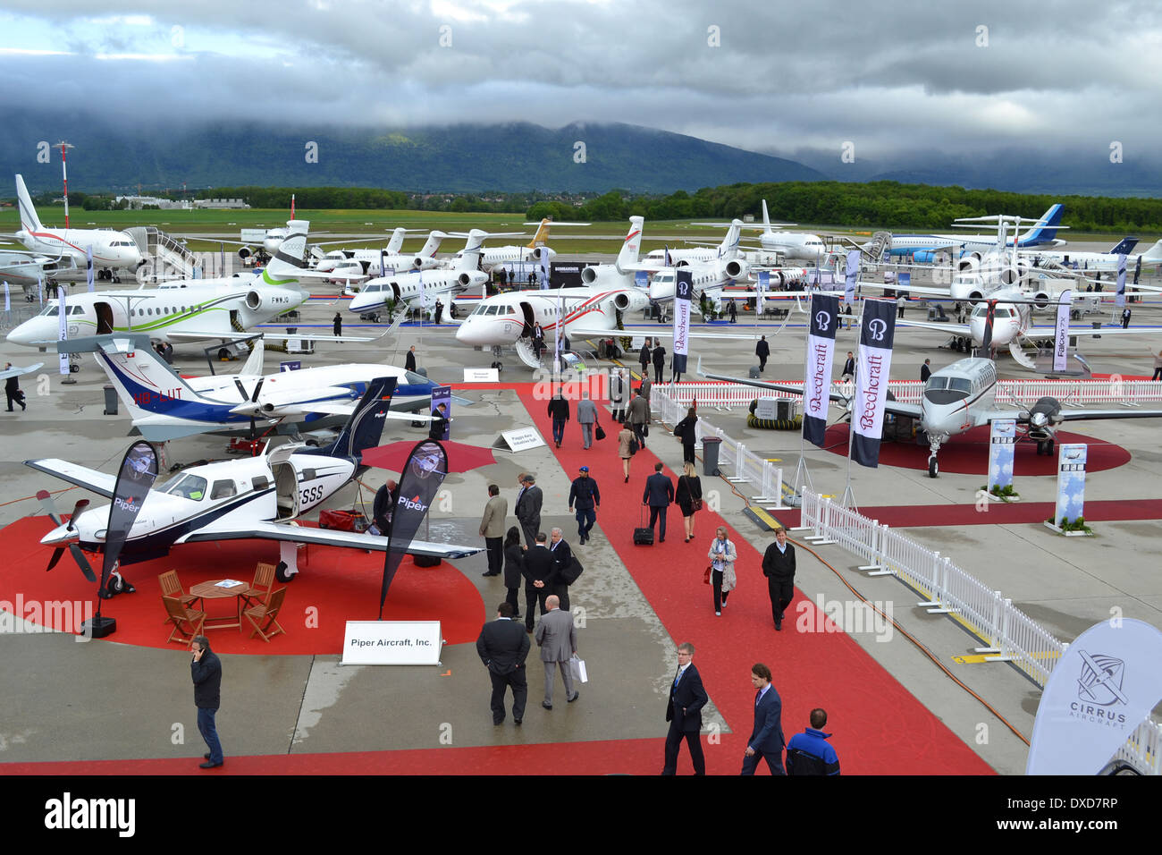 Flugzeuge auf der Ebace 2013 am internationalen Flughafen Genf, Schweiz. Stockfoto