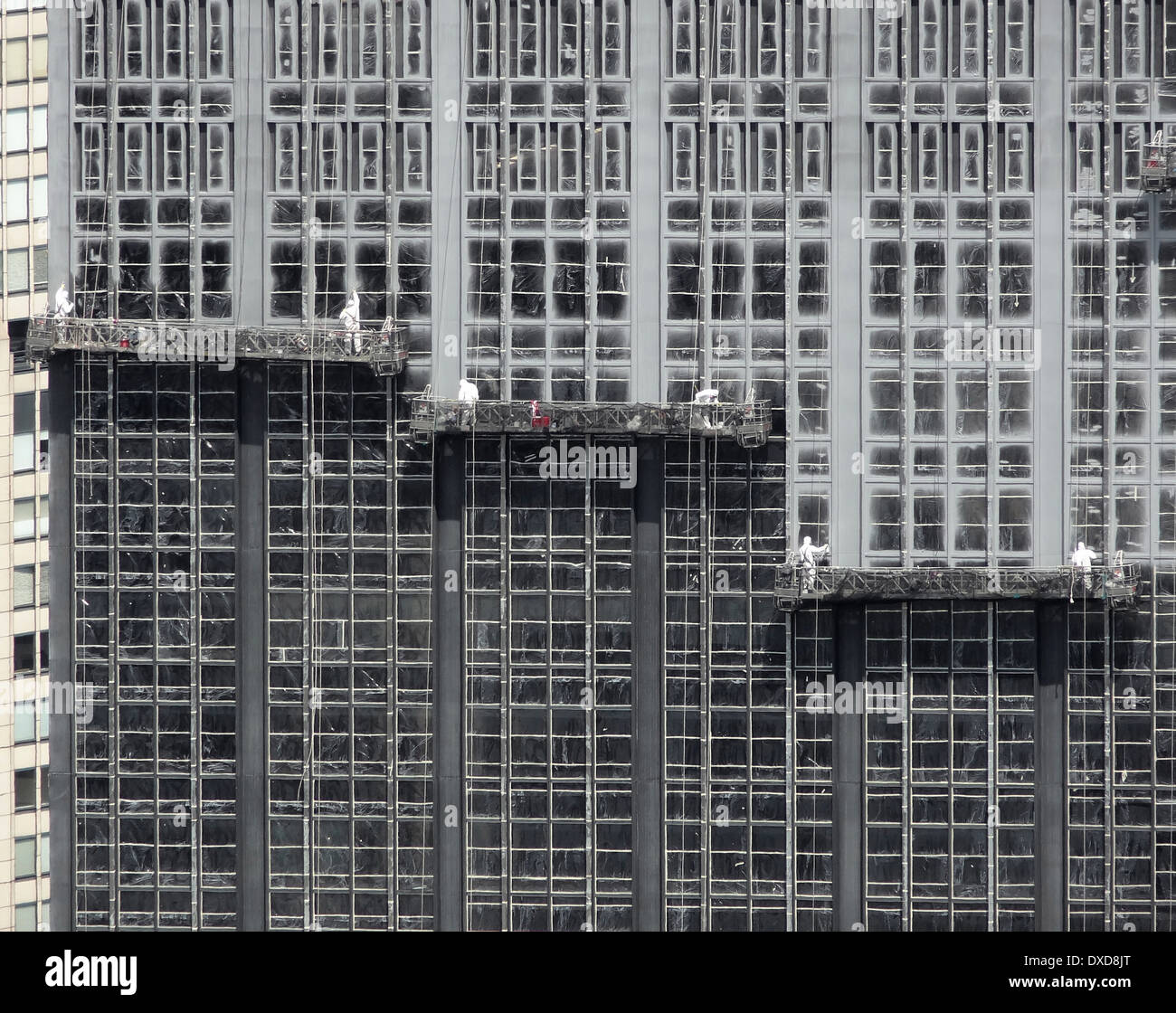 Detail-Aufnahme von einige Fassade Arbeiter auf ein Hochhaus-Fassade in neue York(USA) Stockfoto