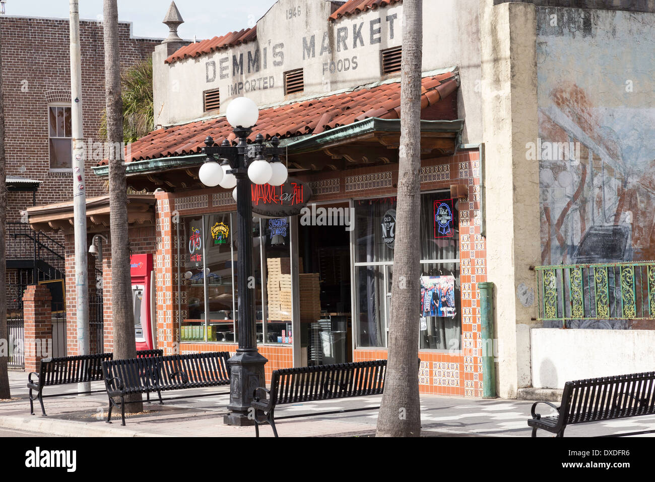 Demmi Markt in Ybor City, Tampa, FL Stockfoto