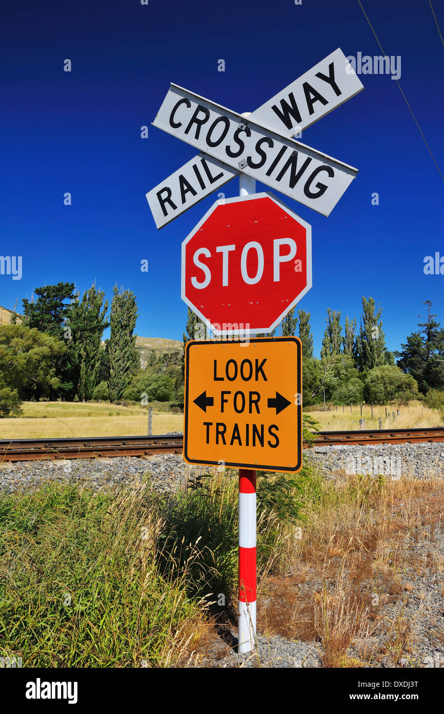 Bahnübergang Zeichen, Ward, Marlborough, Südinsel, Neuseeland Stockfoto