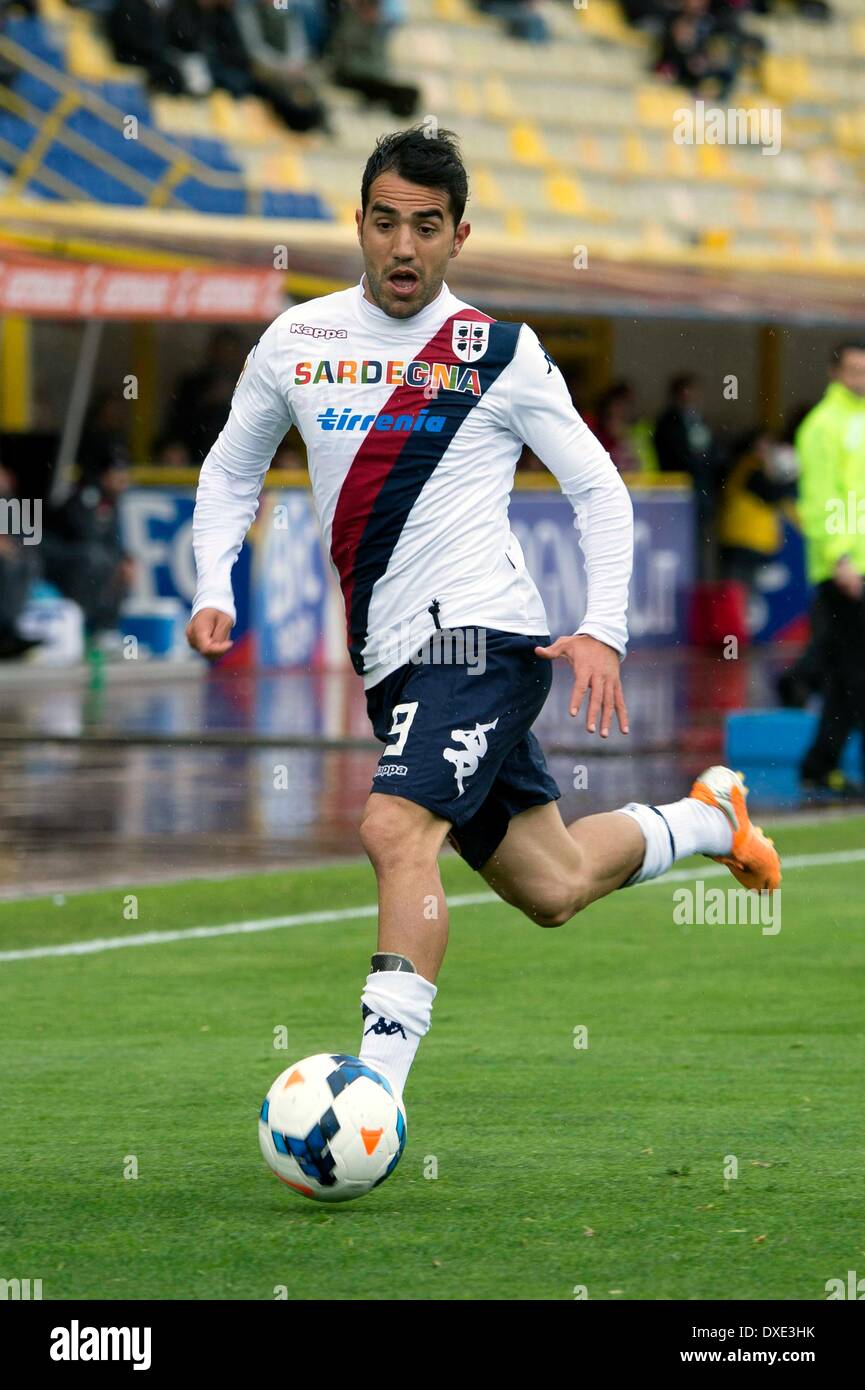 Marco Sau (Cagliari), 23. März 2014 - Fußball / Fußball: italienische "Serie A" match zwischen Bologna 1-0 Cagliari Renato dall-Stadion in Bologna, Italien. (Foto von Maurizio Borsari/AFLO) Stockfoto