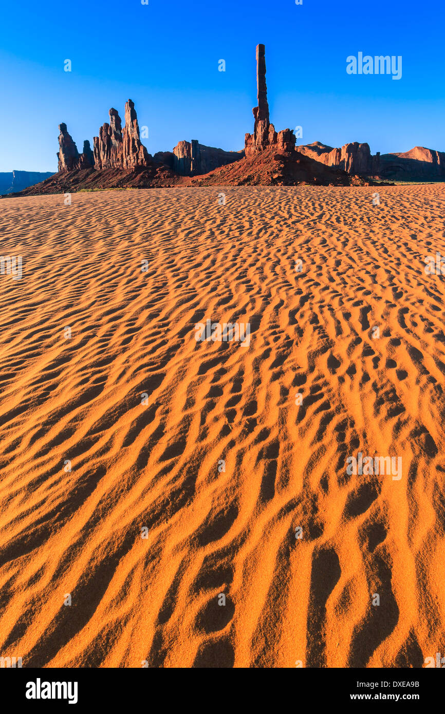 Monument Valley Navajo Tribal Park an der Grenze zwischen Utah und Arizona, USA Stockfoto