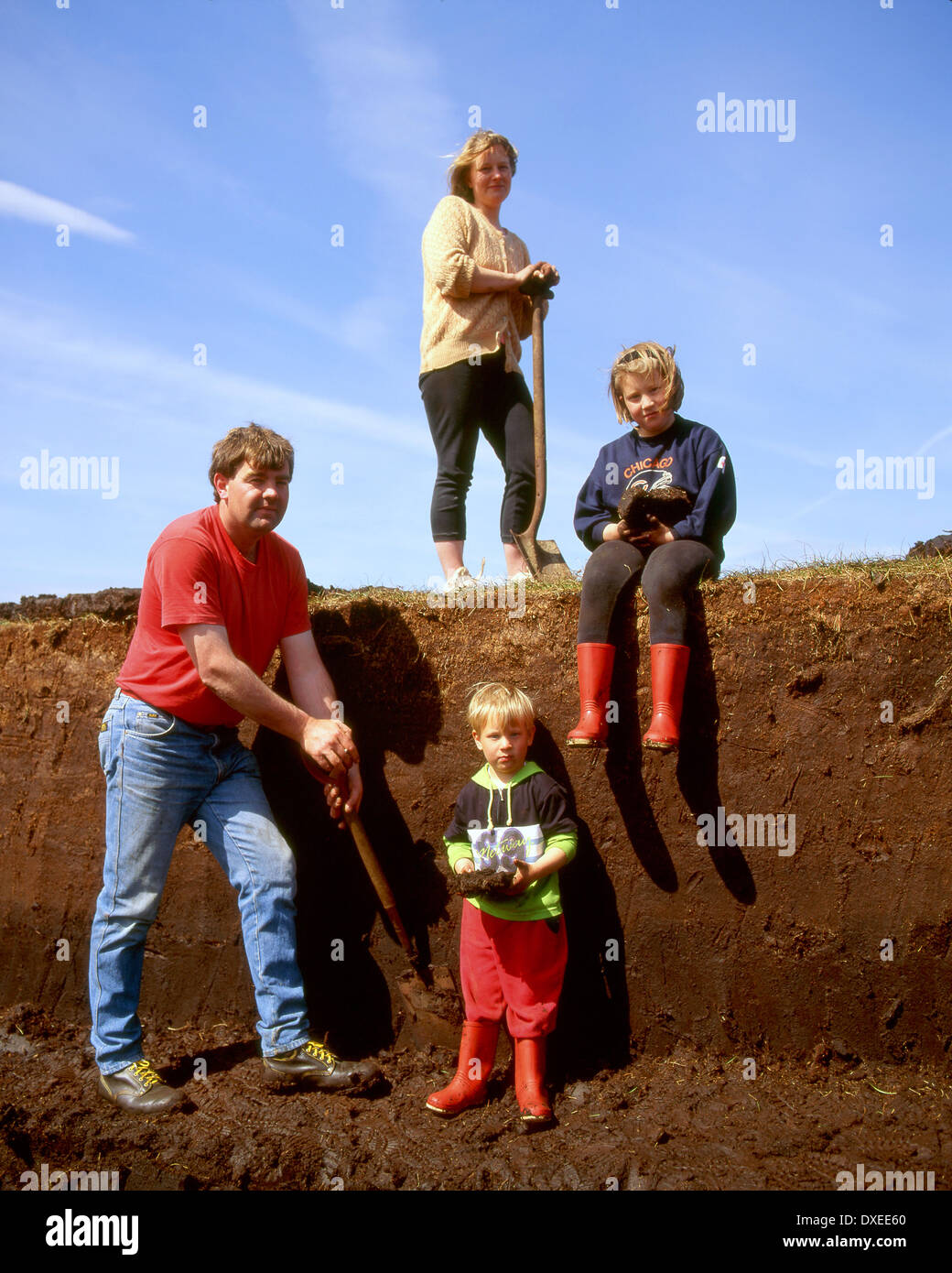 Schneiden den Torf auf einer schottischen Insel. Hebriden. Stockfoto