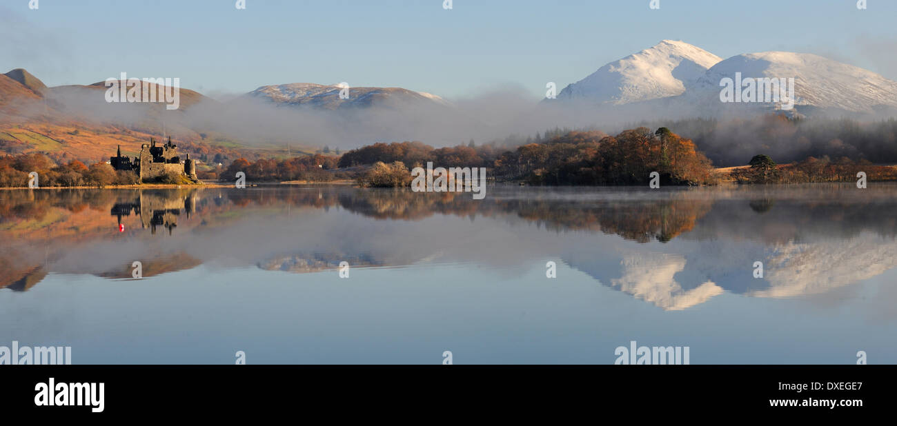 Blick über Loch Awe in Richtung Kilchurn Castle und Ben Lui.Argyll. Stockfoto