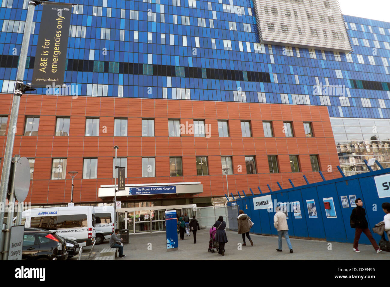 Eingang zum Royal London Hospital in Whitechapel East London, UK KATHY DEWITT Stockfoto