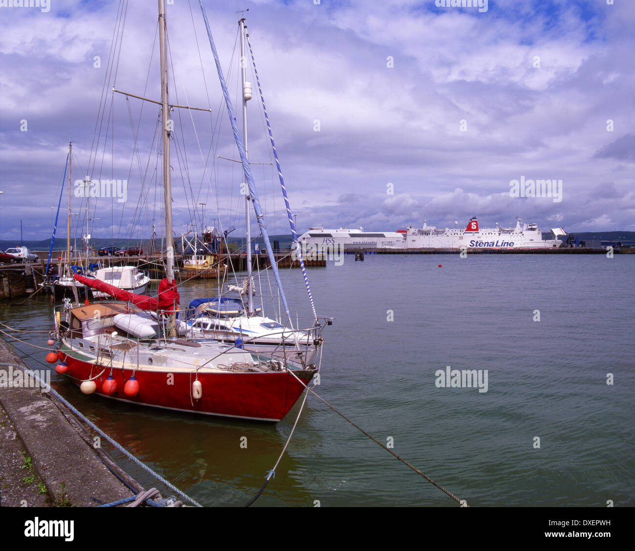 Stranraer Hafen mit Irish ferries im Blick Dumfries & Galloway, S/W-Schottland. Stockfoto