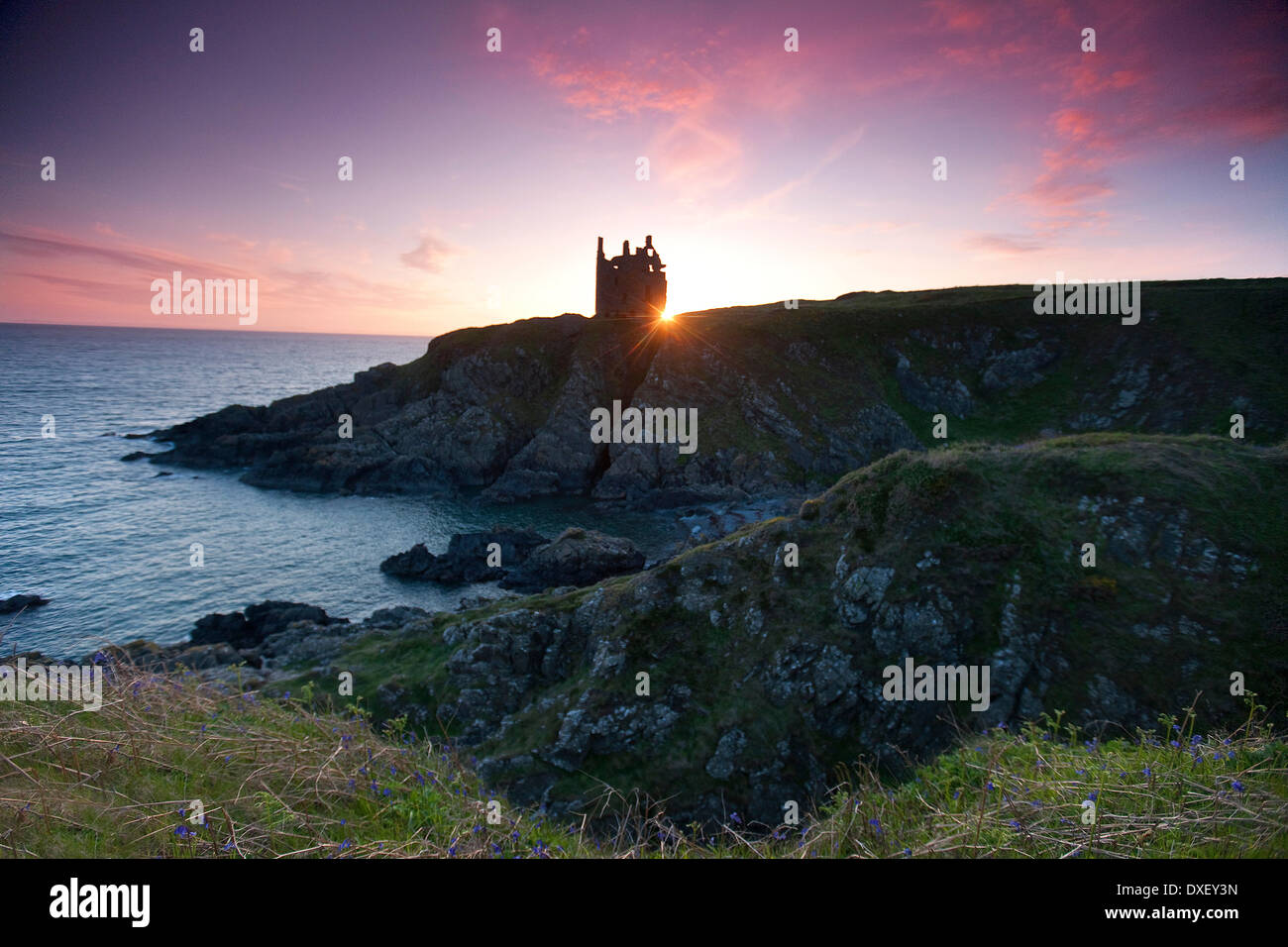 Sonnenuntergang Dunskey Burg, Dumfries & Galloway Stockfoto