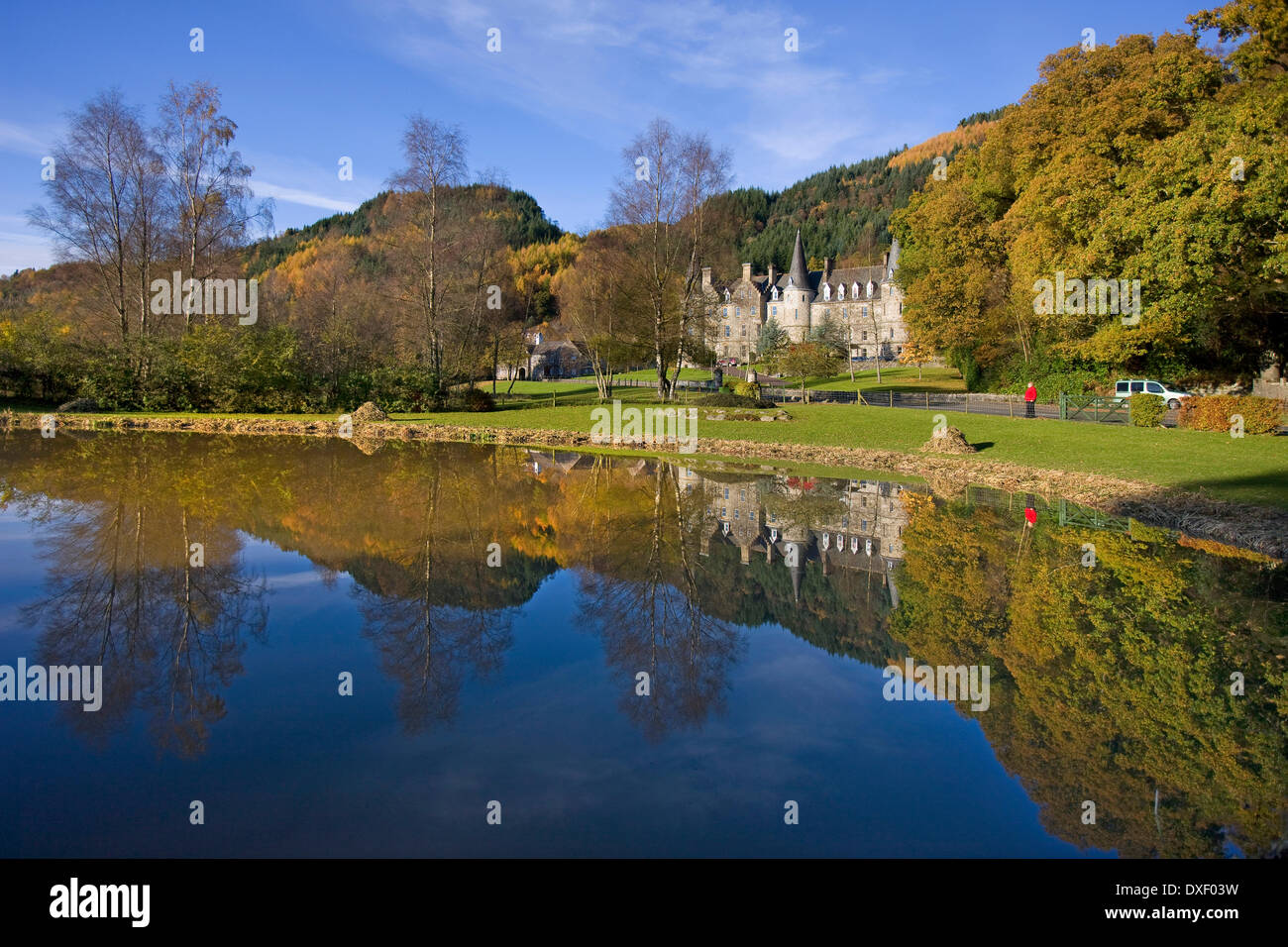 Herbst Reflexionen Loch Venachar, Trossachs. Stockfoto