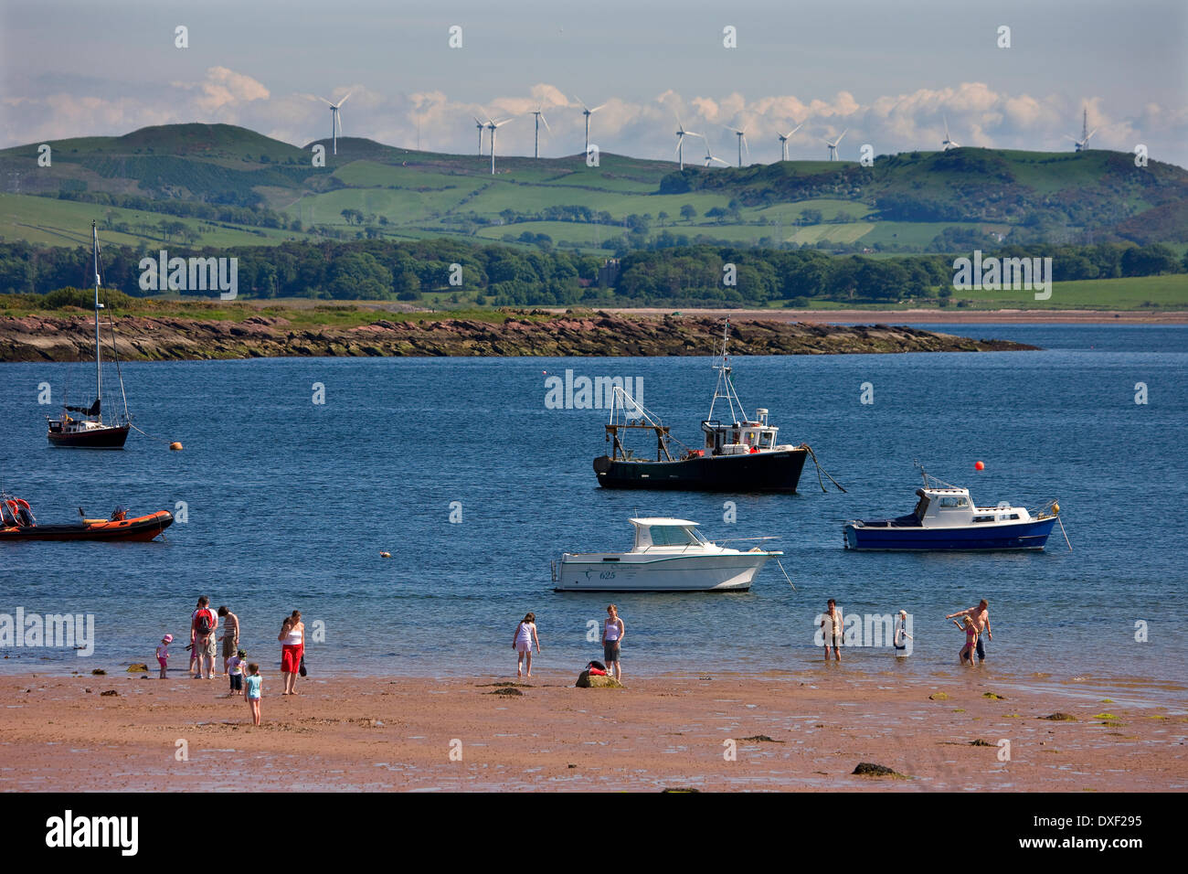 Menschen am Strand von Millport, great Cumbrae Insel Ayrshire. Stockfoto