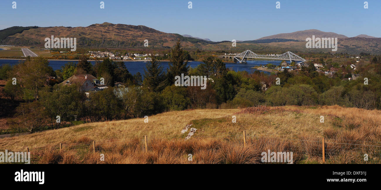 Panorama von Flughafen Oban, Argyll, Connel Dorf und Lora Aussicht Stockfoto