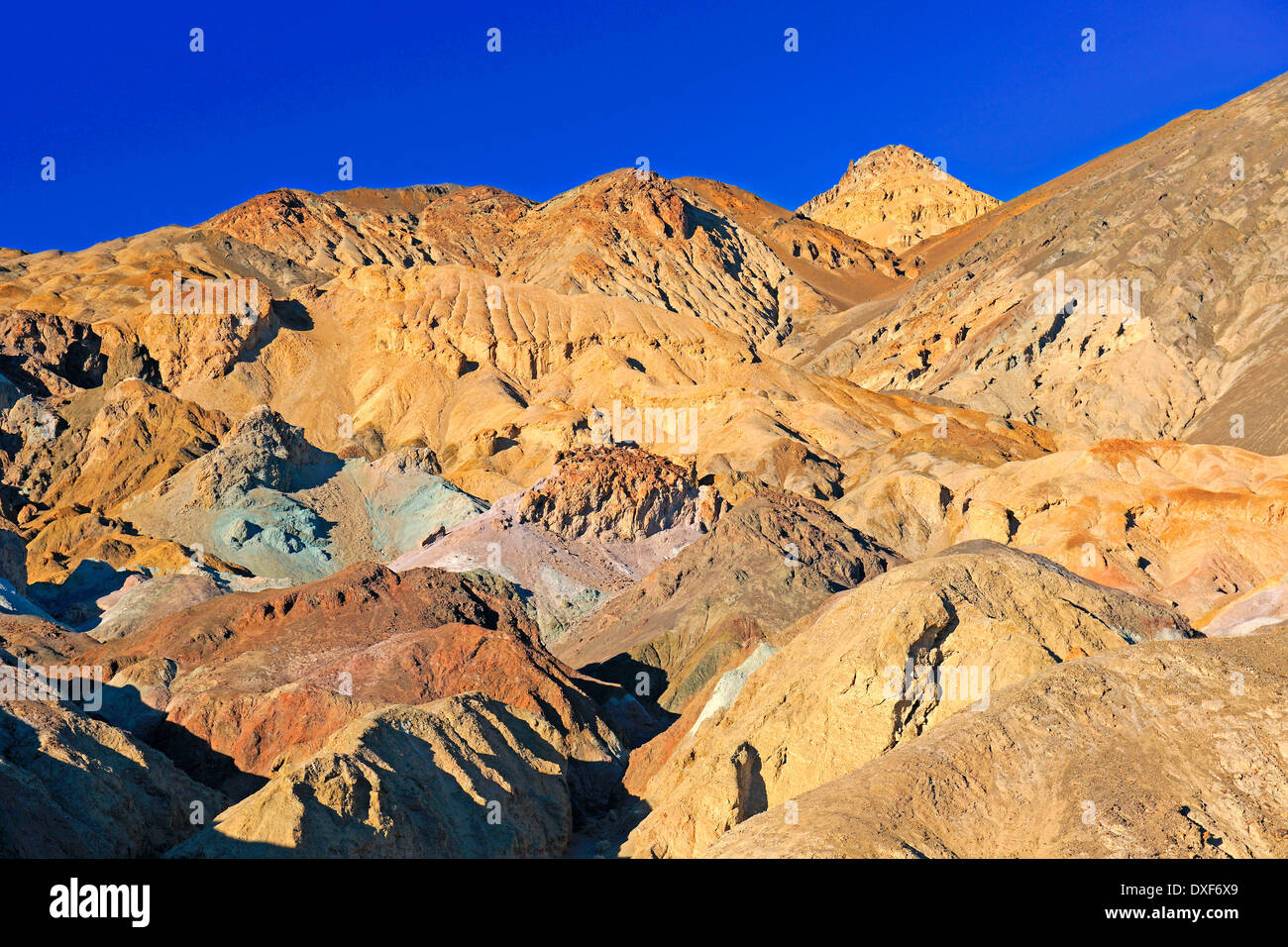 Palette des Künstlers im Abendlicht, Death Valley Nationalpark, Kalifornien, USA Stockfoto