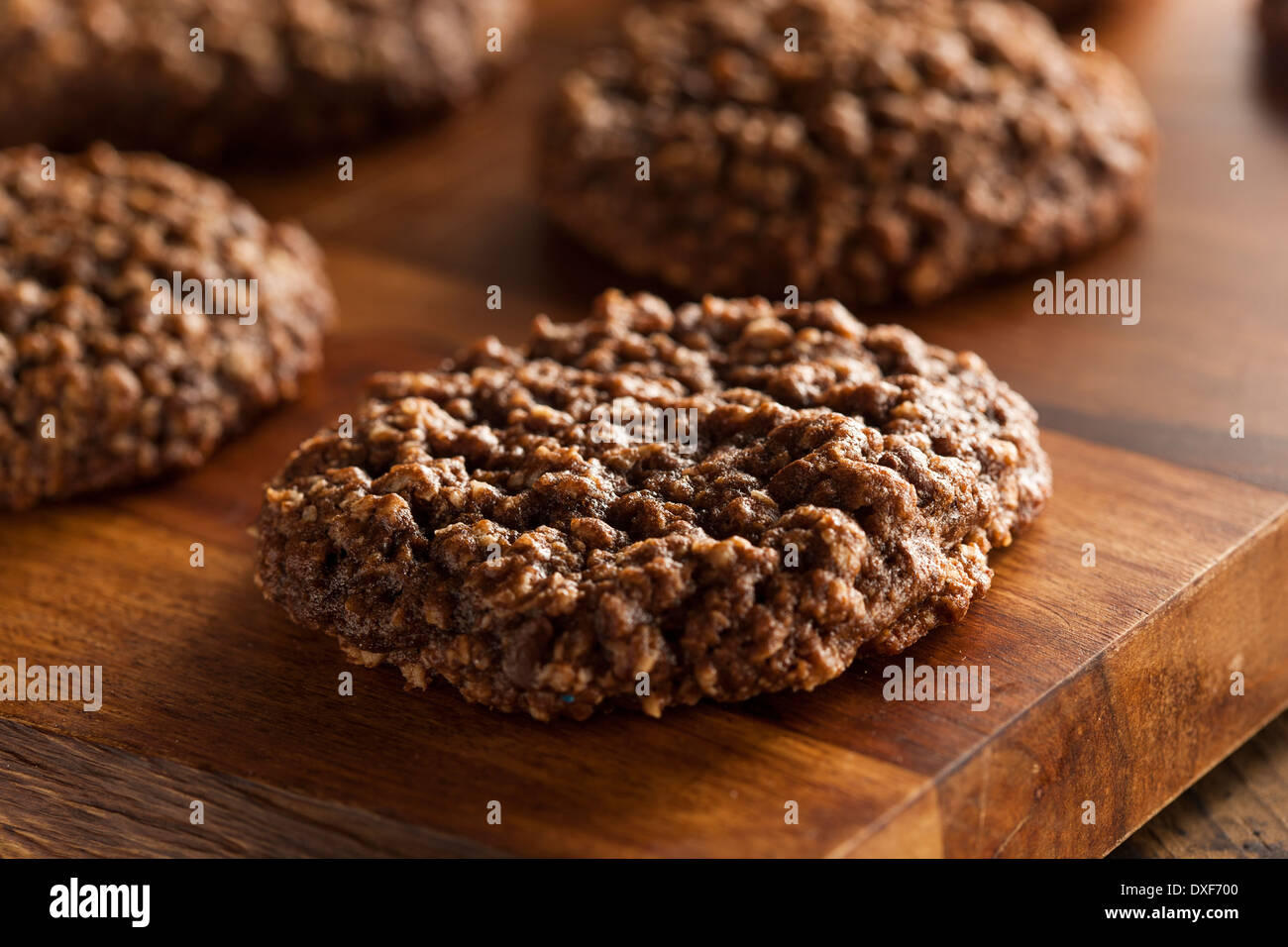 Schokoladen haferkekse -Fotos und -Bildmaterial in hoher Auflösung – Alamy Schokoladen haferkekse -Fotos und -Bildmaterial in hoher Auflösung – Alamy