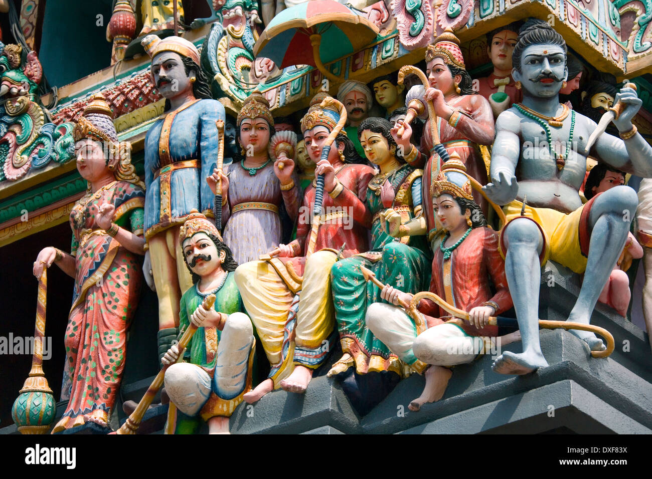Hindu-Gottheit an der Außenseite der Sri Krishnan Hindutempel in Singapur Stockfoto
