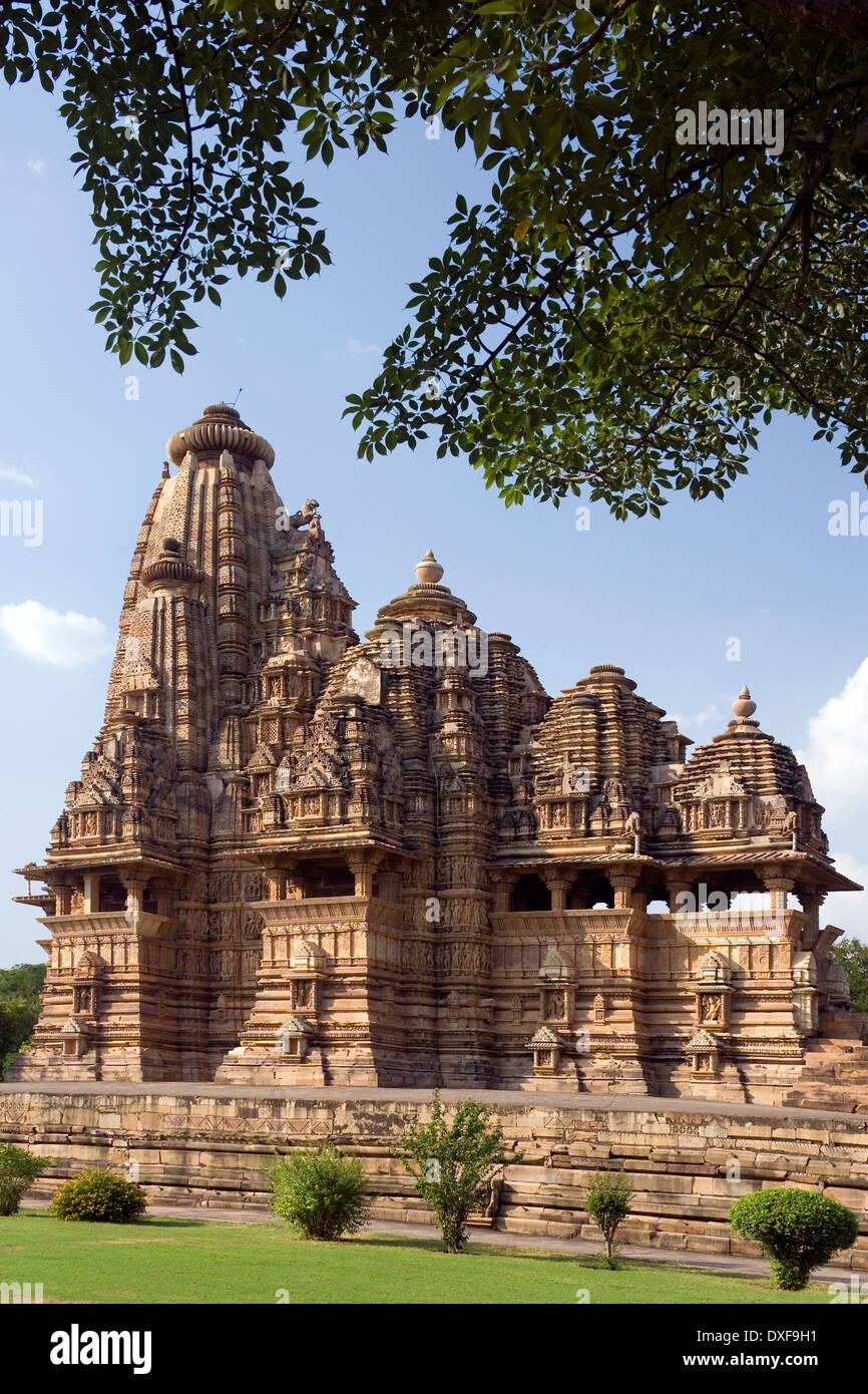 Kandariya Mahadev Hindu Tempel in Khajuraho in der Region von Madhya Pradesh in Indien. Stockfoto