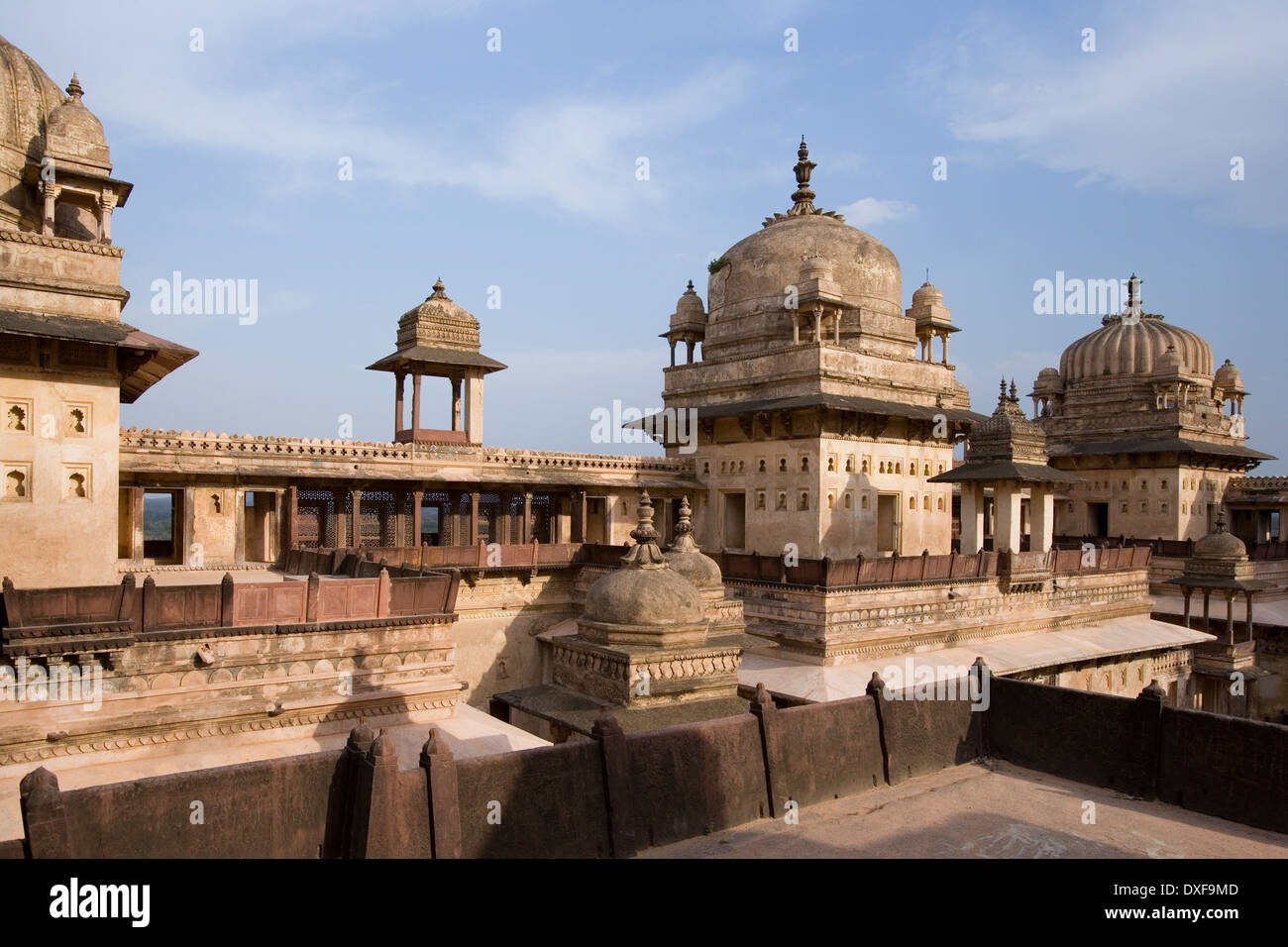 Jahangiri Mahal Rajput Palace in der Nähe der Stadt Orchha in der Region von Madhya Pradesh in Indien. Stockfoto