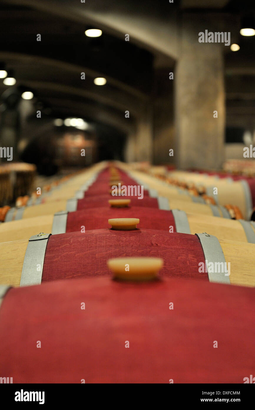 Fässern aus französischer Eiche, Altern Keller, Robert Mondavi Winery, Napa Valley, Kalifornien, USA Stockfoto