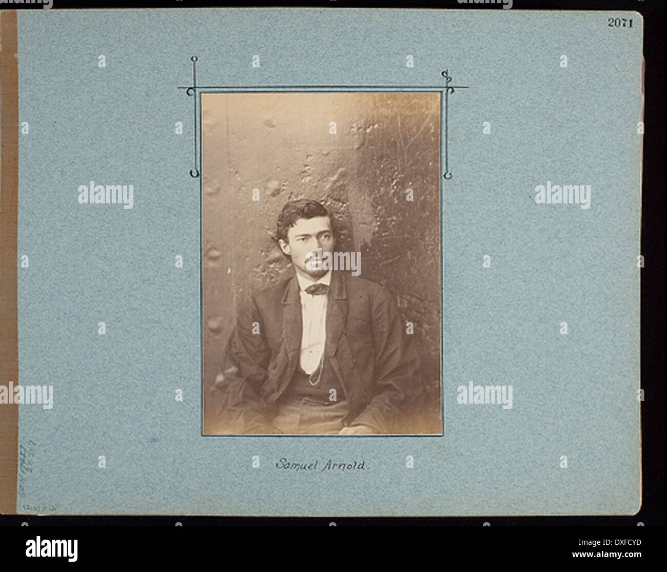 Ein historisches Foto von Samuel Arnold, aufgenommen während einer vergangenen Ära, zeigt das Erbe dieser bemerkenswerten Figur durch ein Vintage-Porträt, das seine Zeit widerspiegelt. Stockfoto