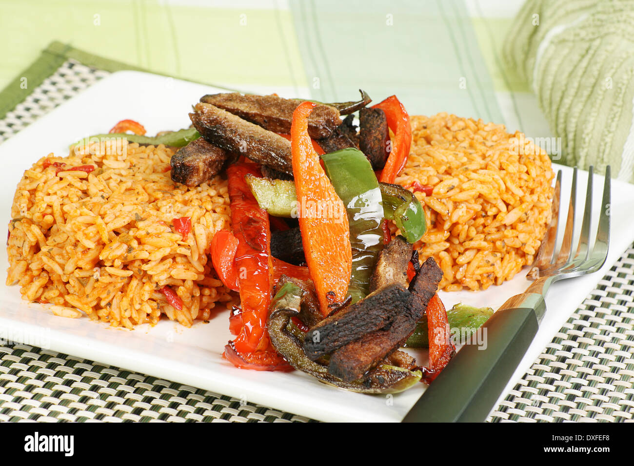 Steak Streifen und Paprika mit Piri Piri Reis Stockfoto