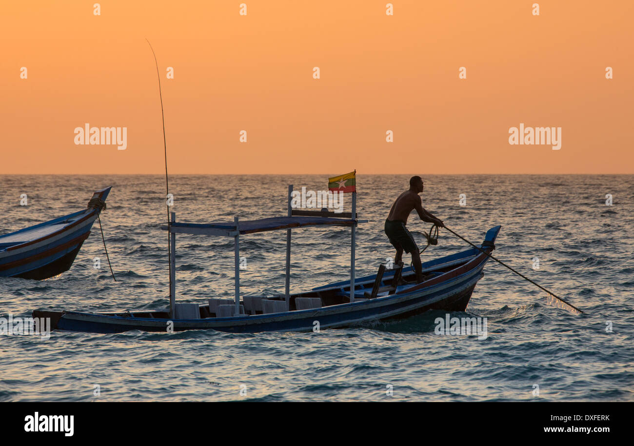 Sonnenuntergang am Ngapali Beach Resort im Rakhine-Staat in Myanmar (Burma). Stockfoto