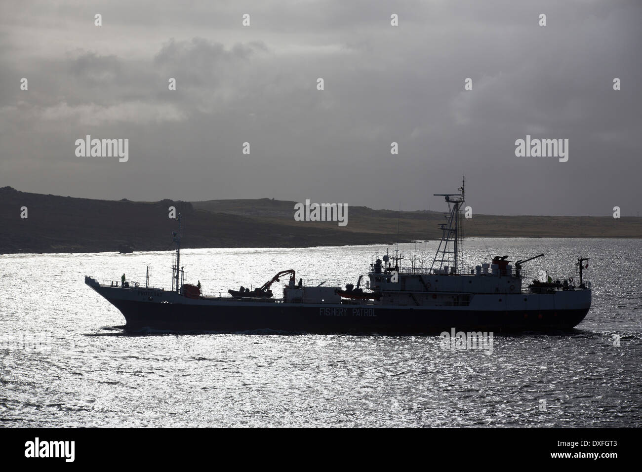 Fischerei-Patrouillenboot verlässt Port Stanley auf den Falklandinseln, die territoriale Warers für illegale Fischerei zu patrouillieren. Stockfoto