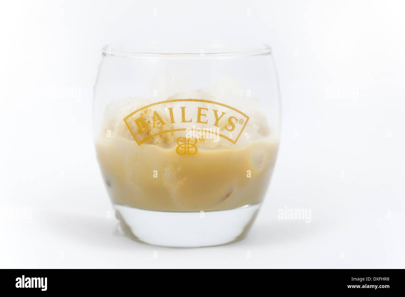 Baileys mit Eis Stockfoto