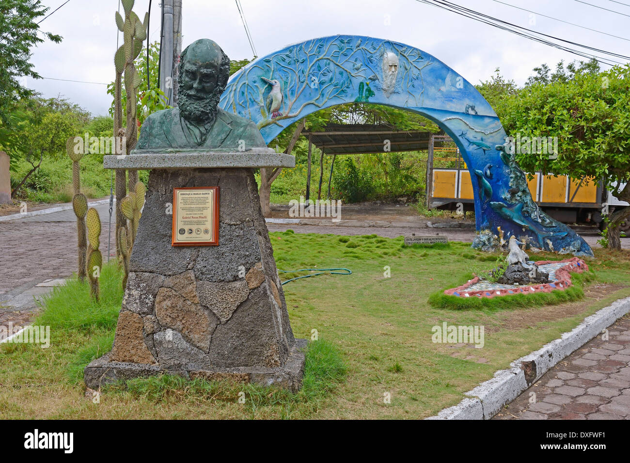 Denkmal für Charles Darwin, Puerto Ayora, Santa Cruz Insel, Galapagos-Inseln, Ecuador / unermüdlicher Insel Stockfoto