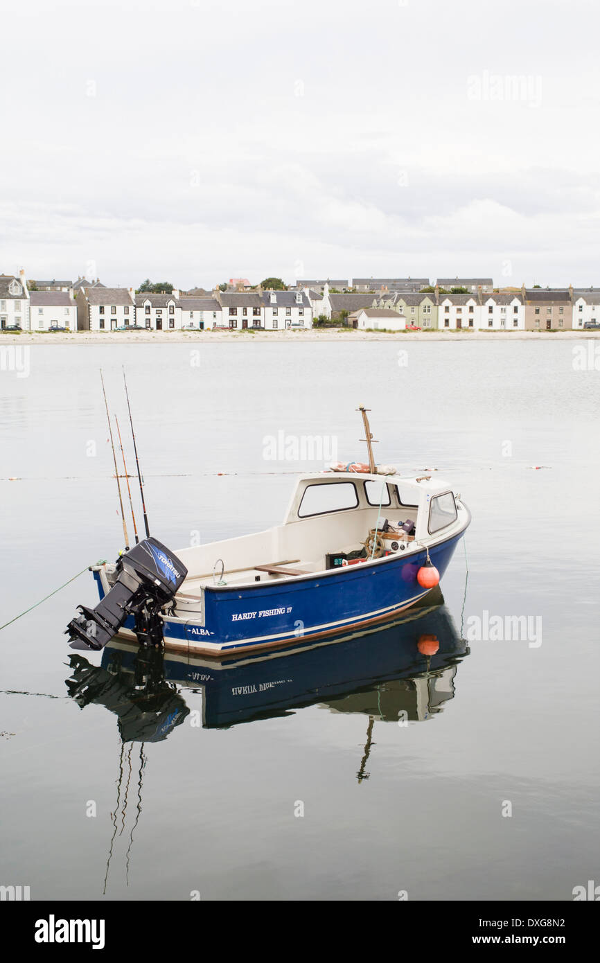 Kleines Fischerboot in Bucht von Port Ellen, Isle of Islay, Inneren Hebriden, Schottland Stockfoto
