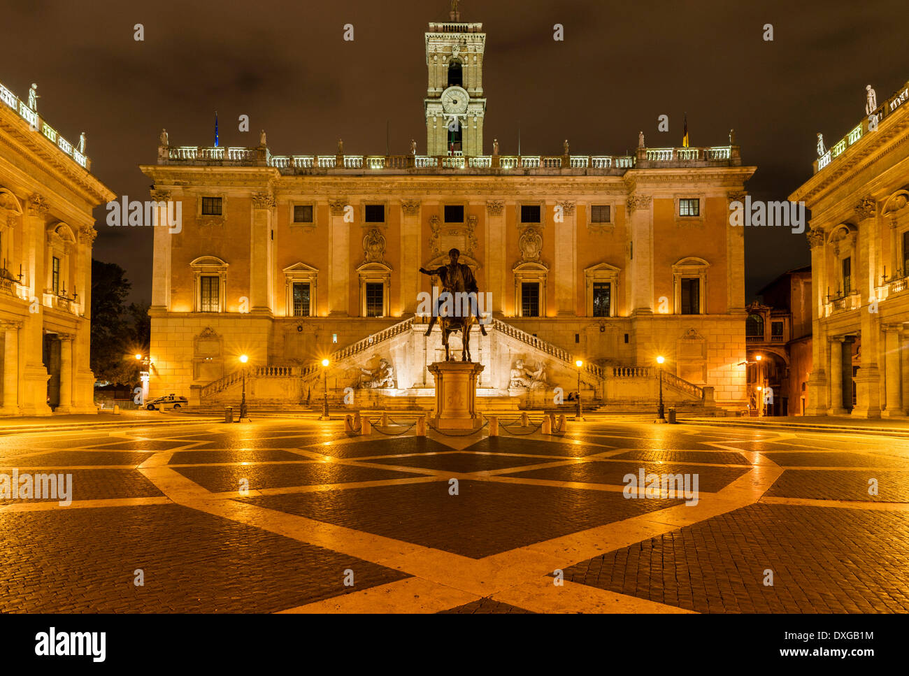 Piazza del Campidoglio, Kapitol, mit dem Design der Senatorial Palast, Rathaus von Rom, von Michelangelo, Pferdesport Stockfoto
