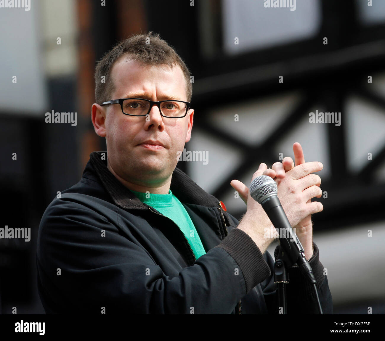 Nottingham, UK. 26. März 2014. Tom Unterrainer - Notts Nuss National Union of Teachers März in Nottingham am Tag des Mutter Lehrer Streik Strike und Rallye März 26. montieren 10:00 Waldes Spielgelände März bis Markt Platz Rallye 11:00 Credit: Pete Jenkins/Alamy Live News Stockfoto