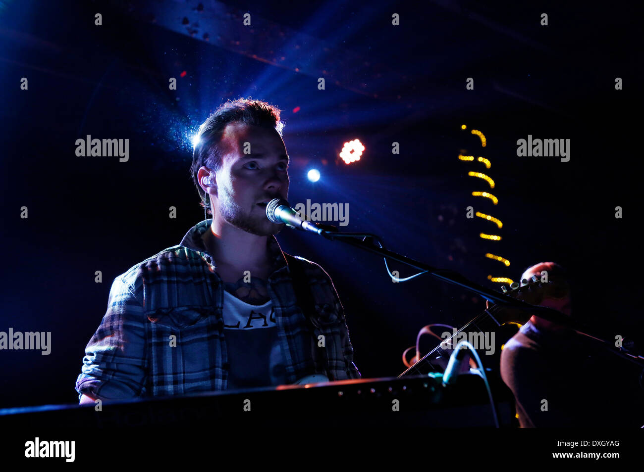 Asgeir Trausti Im Konzert Im reflektierte Und Postbahnhof. Berlin, 24.03.2014 Stockfoto