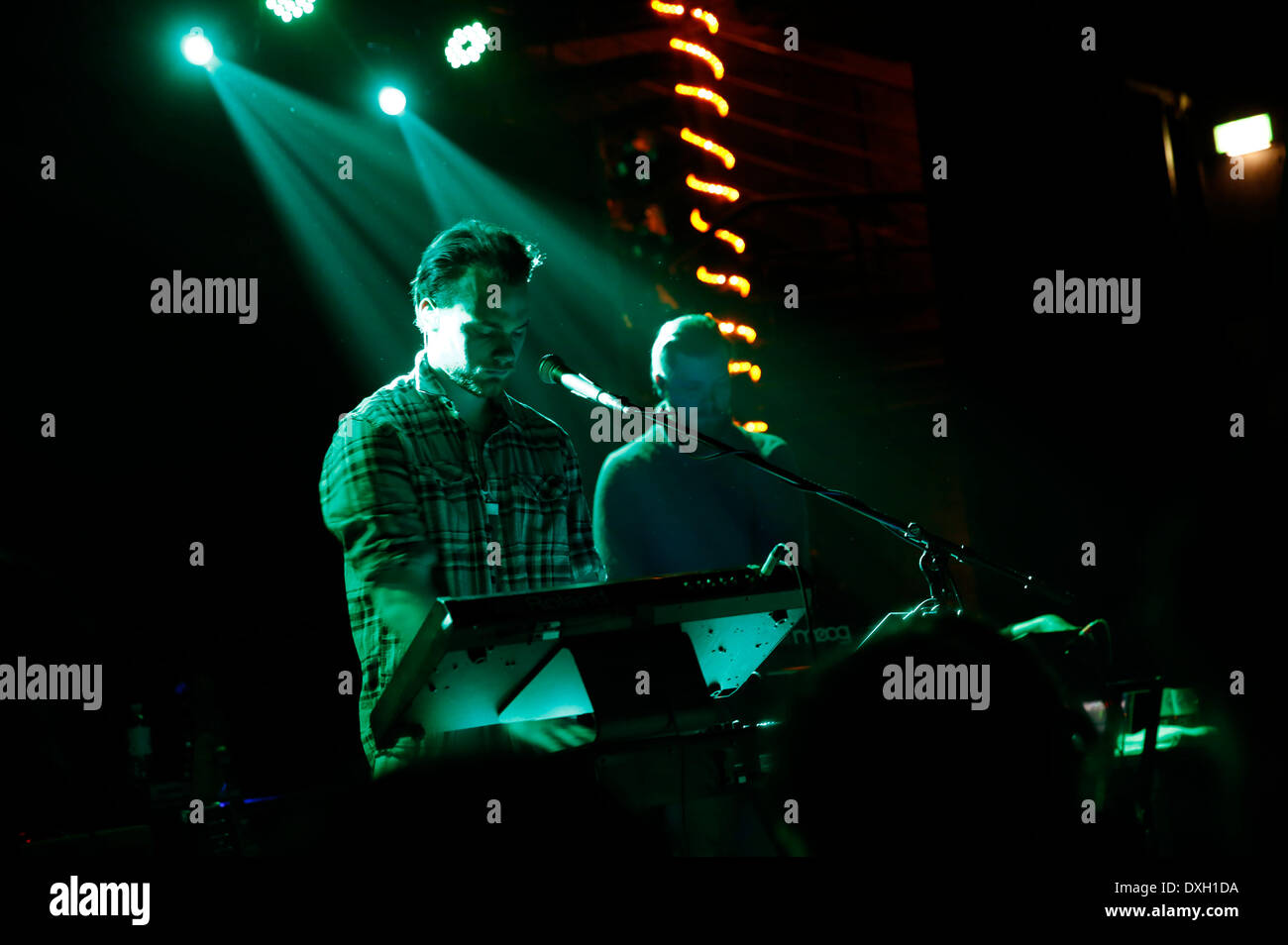 Asgeir Trausti Im Konzert Im reflektierte Und Postbahnhof. Berlin, 24.03.2014 Stockfoto