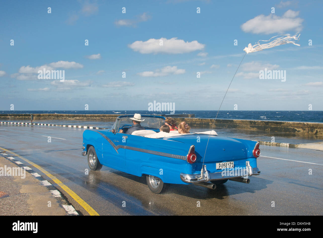 Amerikanische Cabrio Oldtimer Malecon Vedado Havanna Kuba Stockfoto