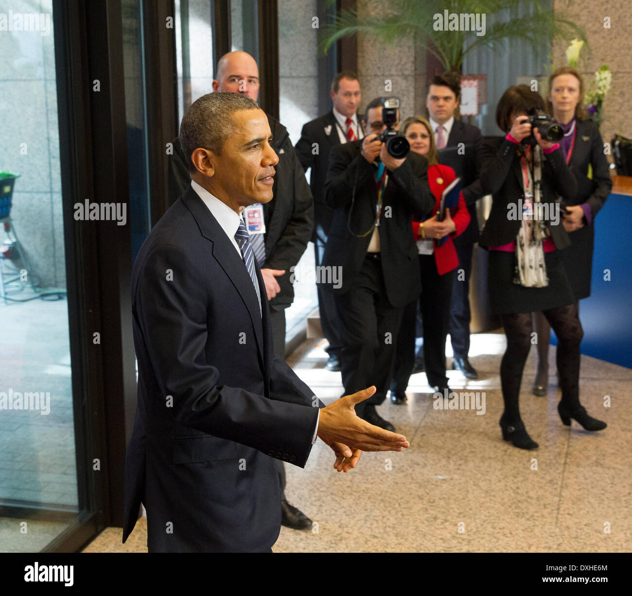 Barack Obama USA US-Präsident besucht EU-Portrait Porträt Ernst sprechen Sprechende Hände Stockfoto