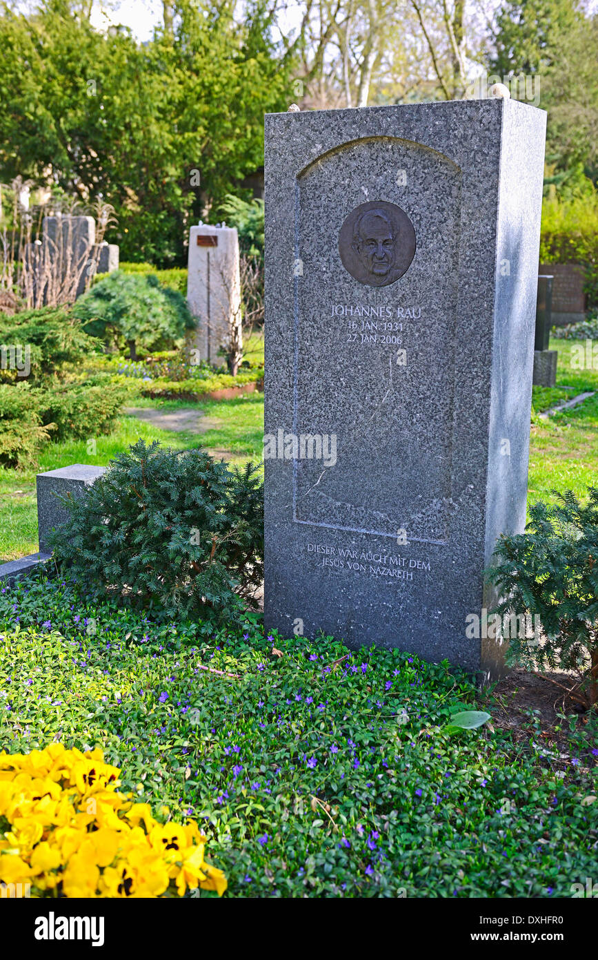 Ehrengrab von Johannes Rau, Dorotheenstadt Friedhof, Mitte, Berlin, Deutschland Stockfoto