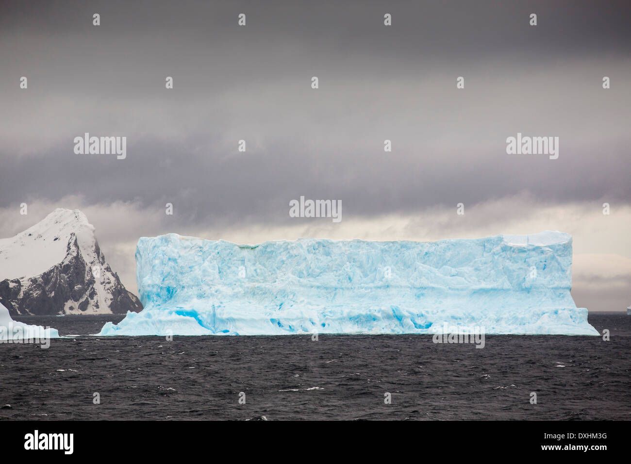 Eisberge abseits der Süd-Orkney-Inseln, direkt an der antarktischen Halbinsel. Dieser Bereich ist eines der am schnellsten Erwärmung Gebiete Stockfoto