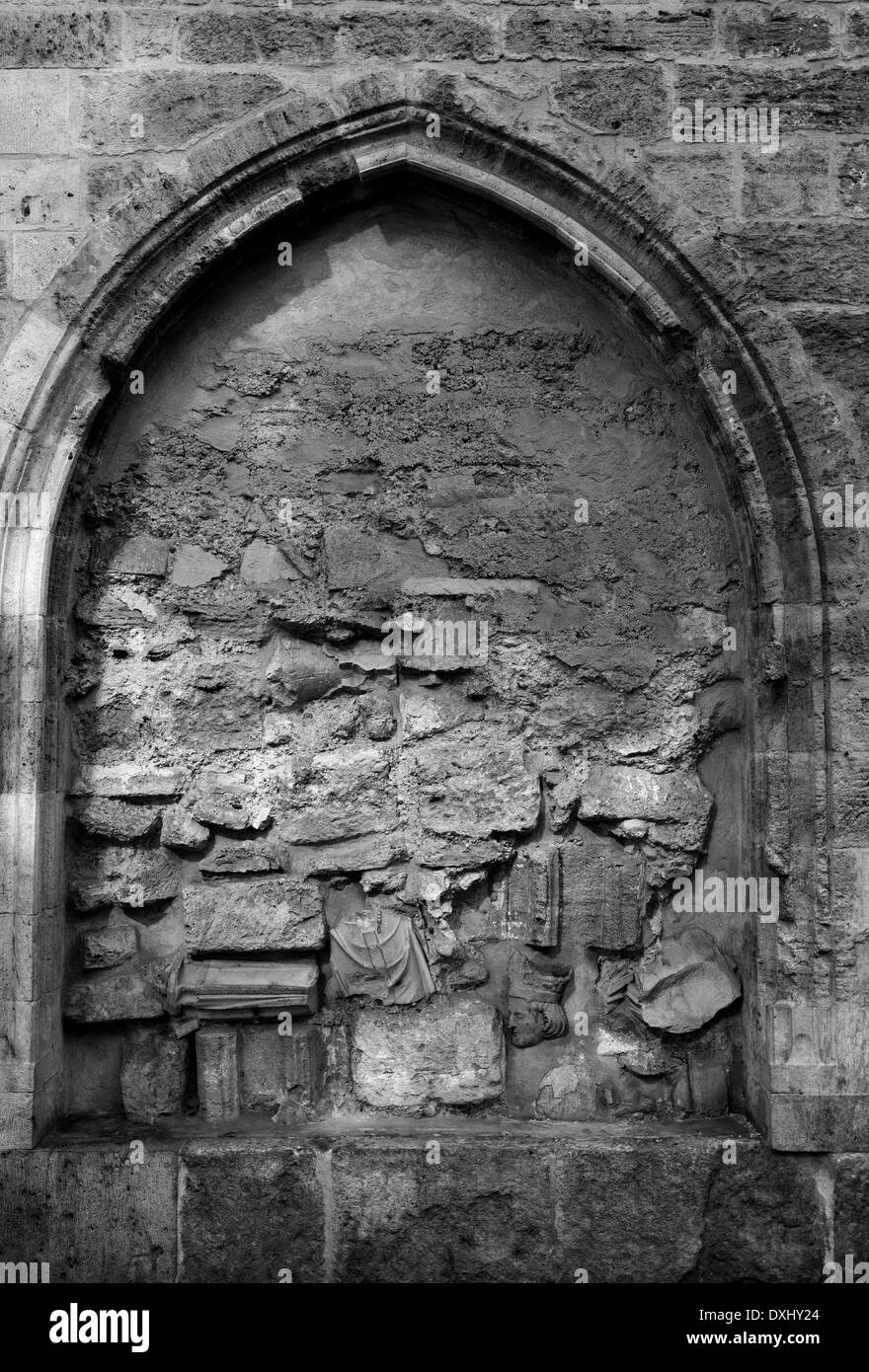 Valencia Santa Catalina Kirche Plaza Lope de Vega Arcosolio Detail mit gebrochenen Skulptur in Spanien Stockfoto