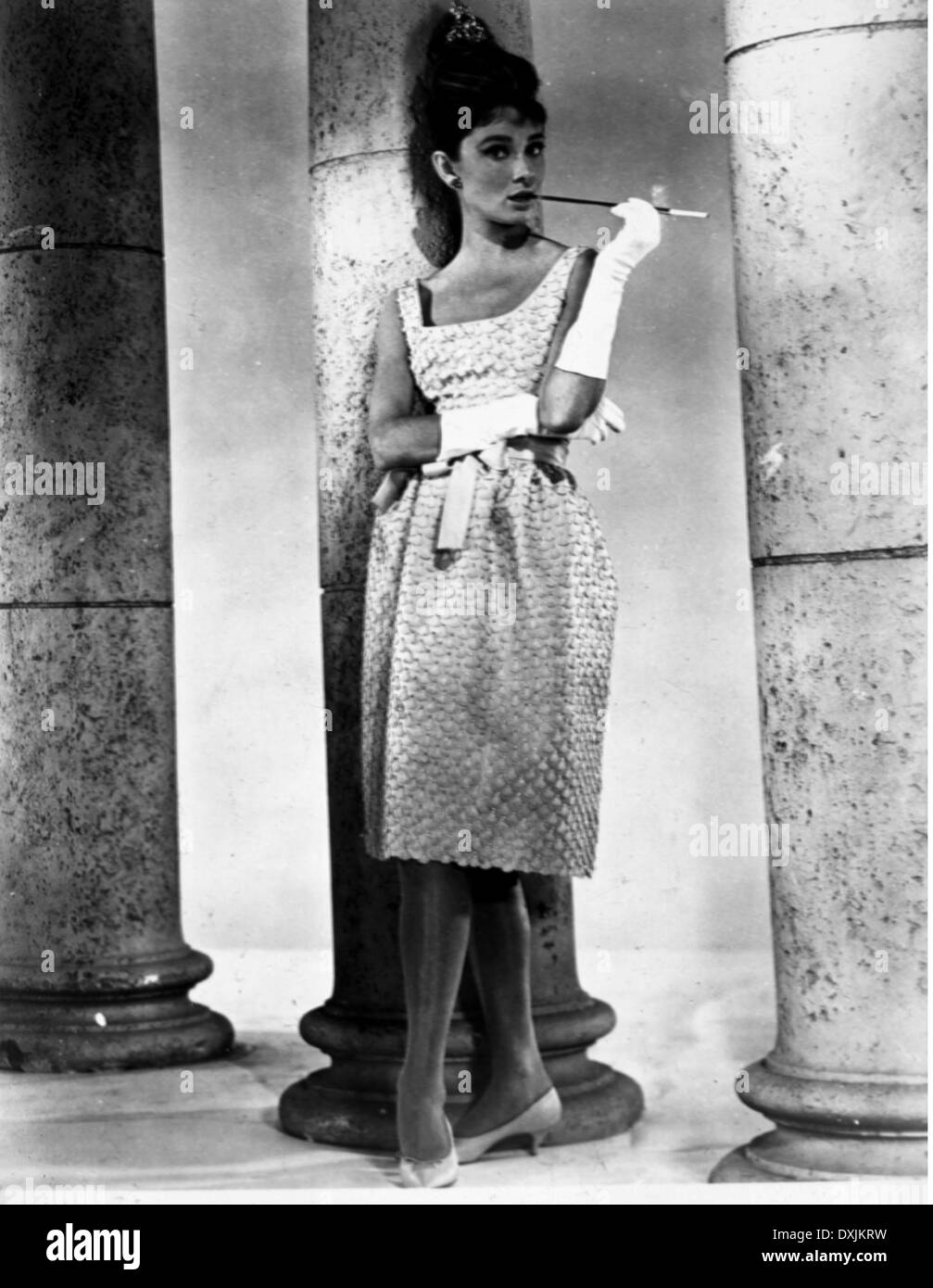 Breakfast at tiffanys audrey hepburn Fotos und Bildmaterial in hoher Auflösung Alamy