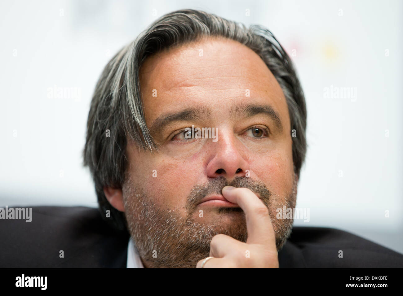 Vorstandsvorsitzender der REWE Group, Alain Caparros, ist während der jährlichen Pressekonferenz der REWE Group in Köln, 27. März 2014 abgebildet. Foto: Rolf Vennenbernd/dpa Stockfoto