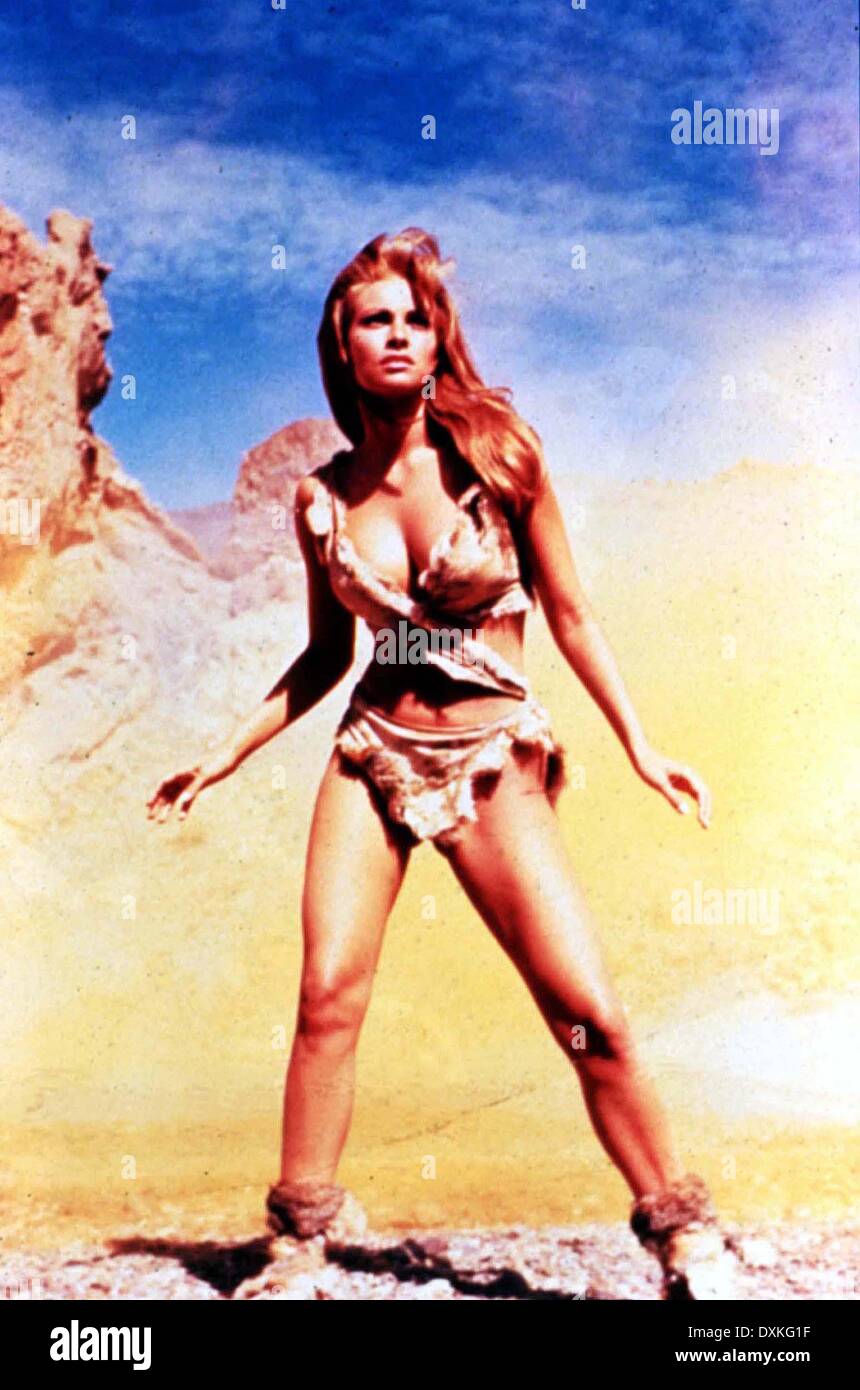 12:00 (BR1966) RAQUEL WELCH Bild von t Stockfoto