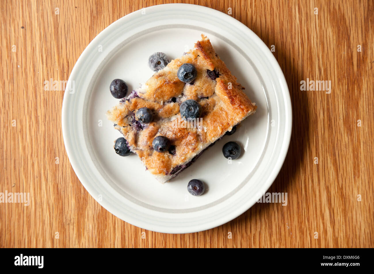 Heidelbeer-Kuchen mit Heidelbeeren Stockfoto
