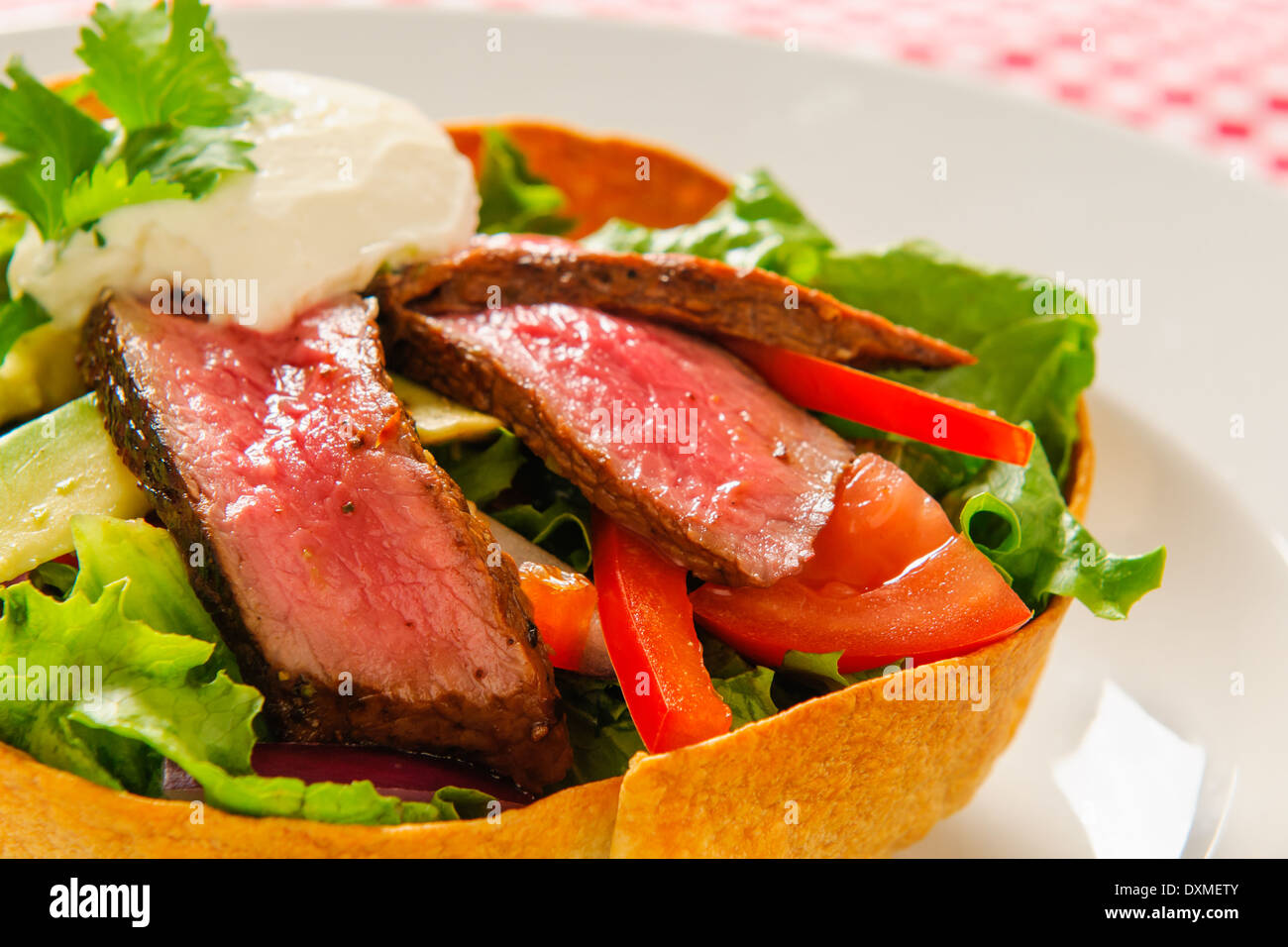 Steak zum mittagessen -Fotos und -Bildmaterial in hoher Auflösung – Alamy