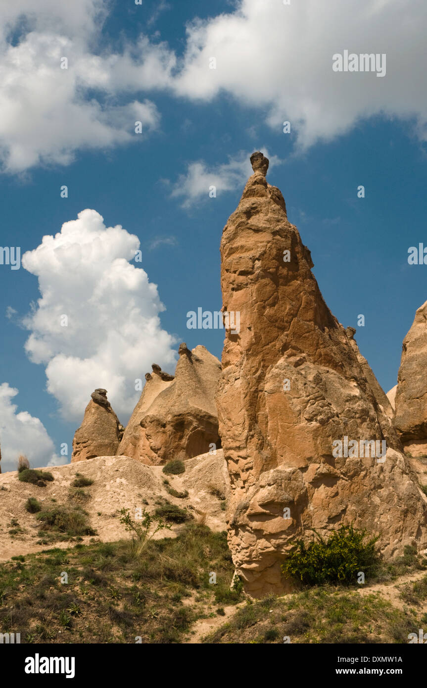 Asien, Türkei, Kappadokien, Ürgüp (Űrgűp), typische kappadokischen Landschaft mit ungewöhnlichen Felsformationen Stockfoto